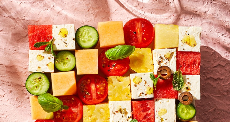 Dambordsalade met meloen, feta en ananas