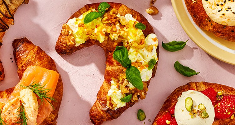Gevulde croissant met Labneh met Vadouvan
