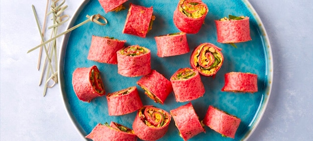 Vegetarische wrap-hapjes met houmous